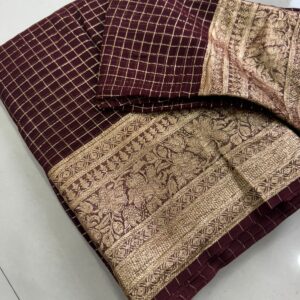 Premium Checked Pattern Saree with Heavy Woven Border & Elegant Finish | Blouse Included