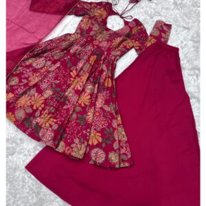 Modern Ethnic Kurta Set with All Over Print & Statement Dupatta