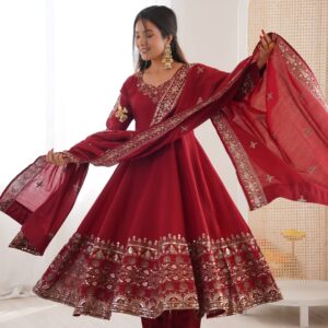Women's Ethnic Anarkali Set with Rich Border Design