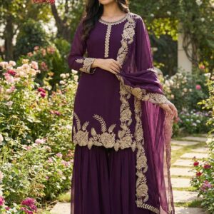 Women Floral Thread Work Ethnic Suit Set for Festive Wear
