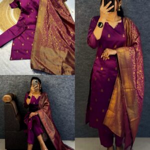 Traditional outfit banarasi silk Kurti set with beautiful zari work and rich pallu dupatta and This is perfect for temple and festival wear